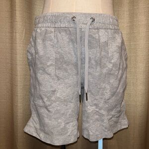 Athlux Women’s Small 4-6 Gray Camo Elastic Waist Shorts with Pockets
